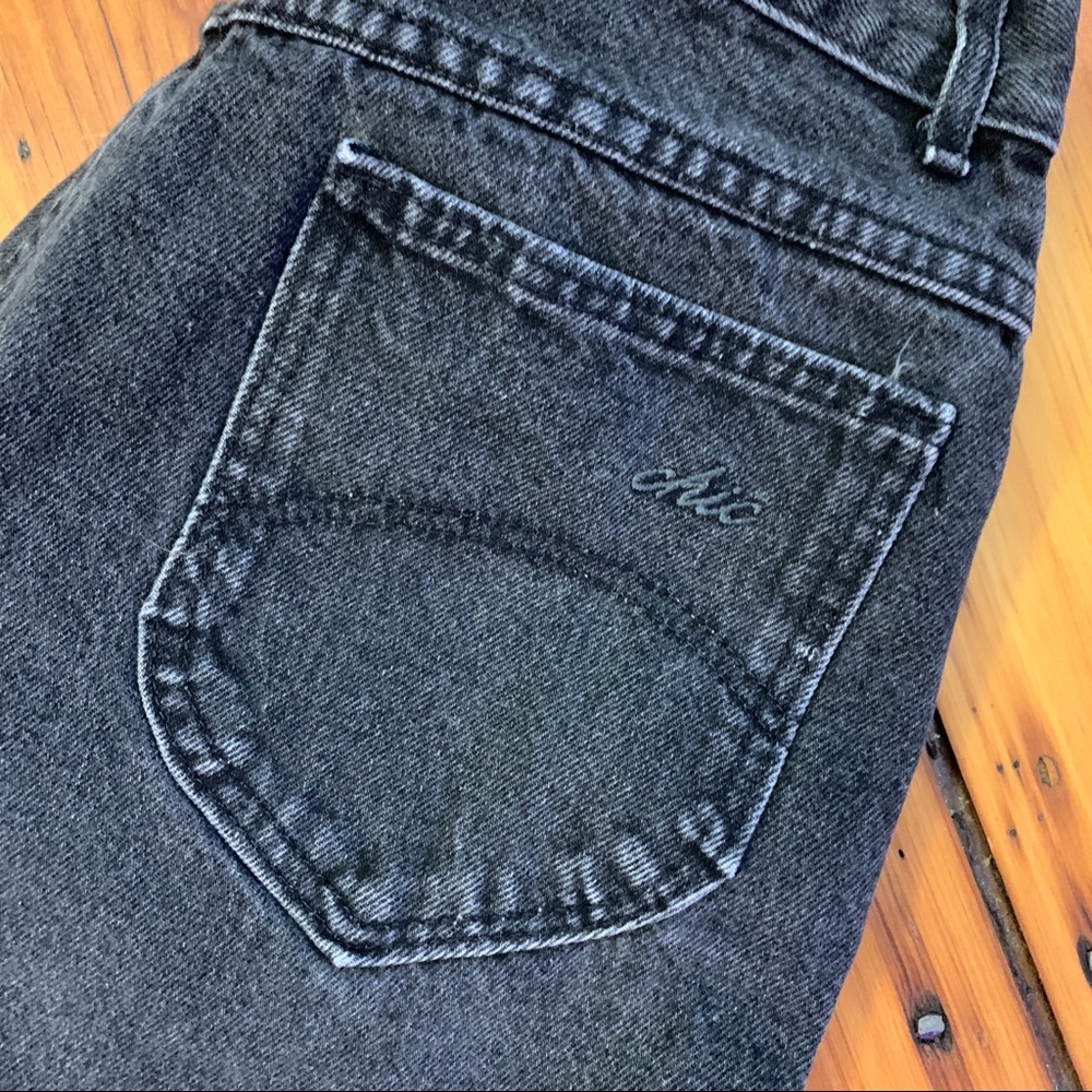 Vintage Faded Black Chic Mom Jeans